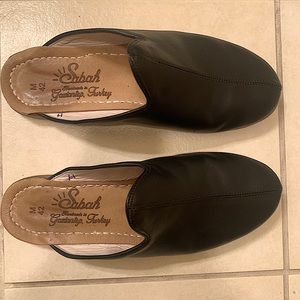 LIKE NEW Sabah “Baba” Slip-On Unisex Loafer/Mule